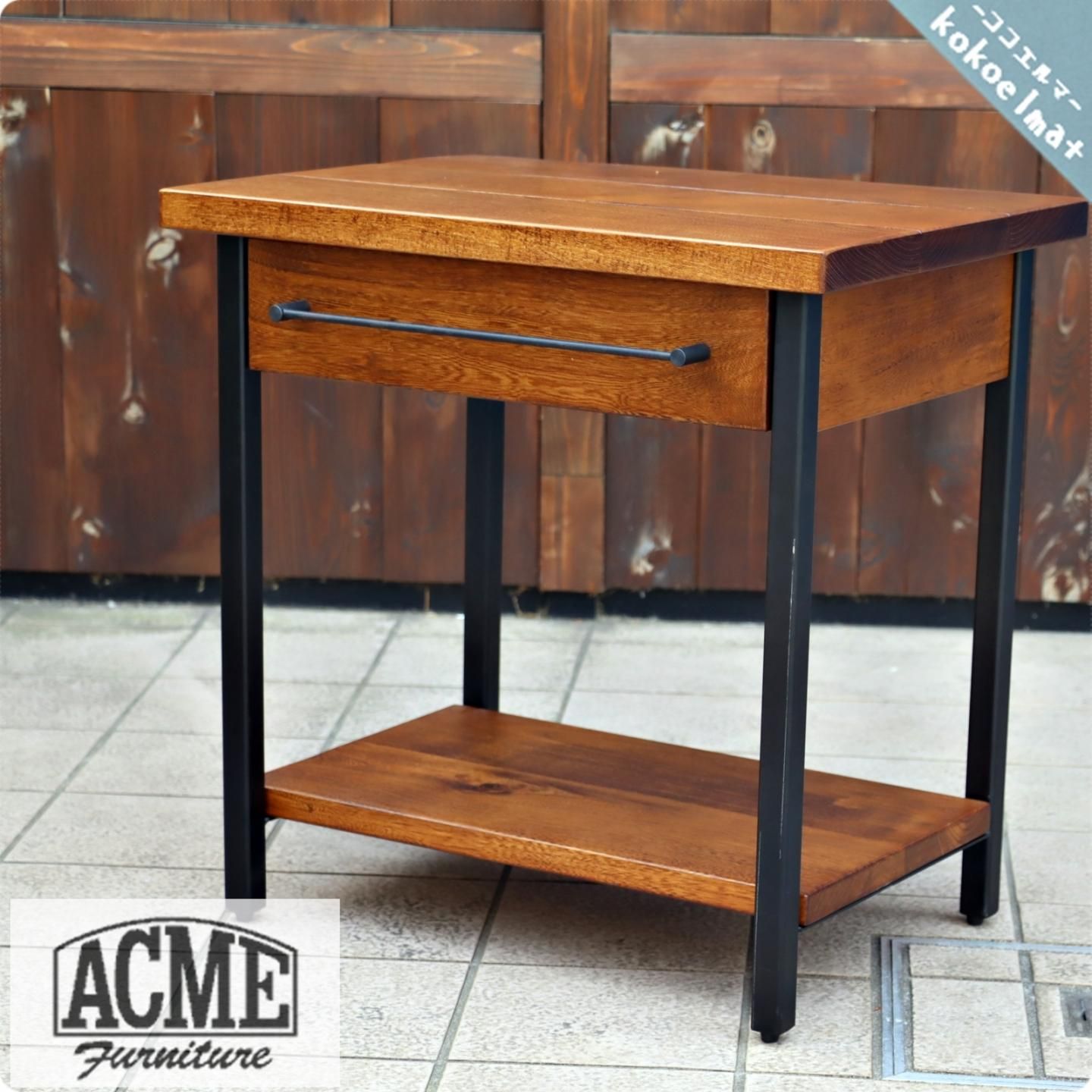 ACME FURNITURE(アクメファニチャー)のハックベリー無垢材にスチールを