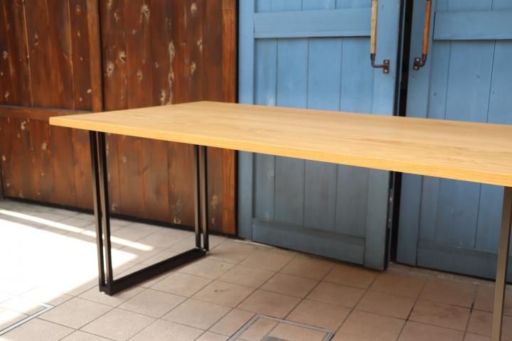 関家具発のブランドNIPPONAIRE(ニッポネア)のボート2 オーク無垢