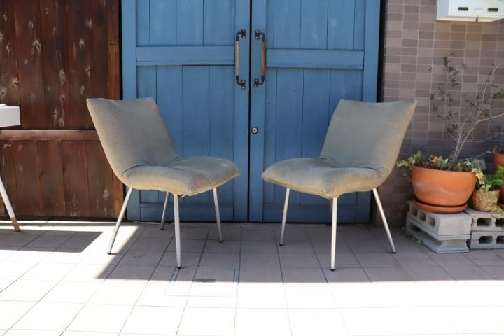 フランスの高級ブランドligne roset(リーンロゼ)のCALIN(カラン) ダイニングチェアー2脚セットです。包み込まれるような座り心地が魅力 の食卓椅子。カーバリングなのでメンテナンス性も◎(1 - kokoelma -ココエルマ- 雑貨・中古家具・北欧家具・アンティーク家具の通販 