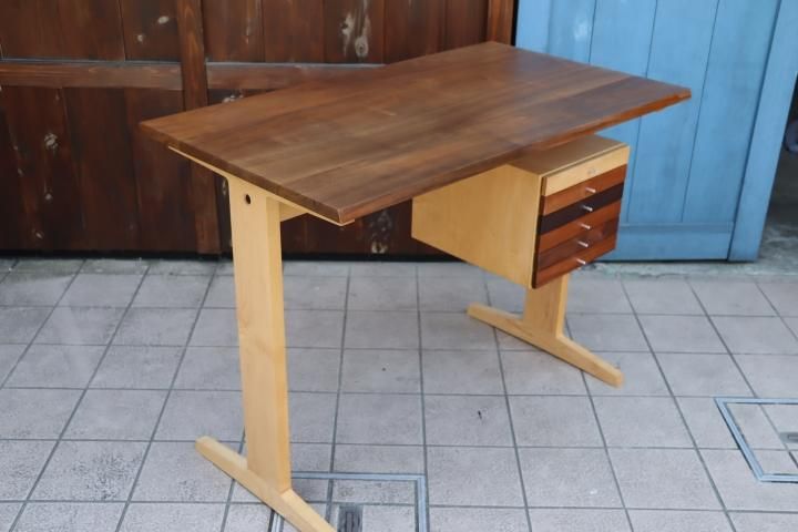 Hiromatsu Furniture(広松木工)のSONO(ソノ) パーソナルデスクです