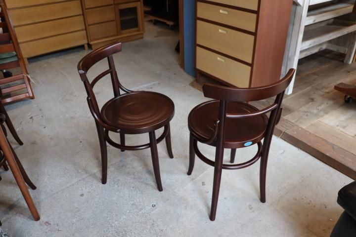 IDC OTSUKA(大塚家具)取り扱いの日本で唯一の曲木家具専門ブランド