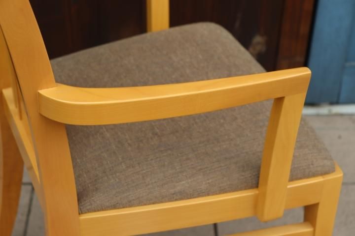 IDC OTSUKA(大塚家具)で取り扱われていた稀少なバーズアイ IDC OTSUKA(大塚家具)で取り扱われていた稀少なバーズアイ