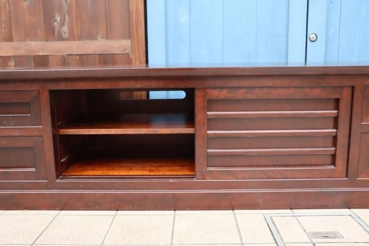 松本民芸家具のローボードのご紹介です。ミズメザクラ無垢材を 松本民芸家具のローボードのご紹介です。ミズメザクラ無垢材を