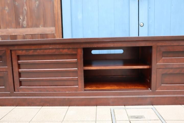 松本民芸家具のローボードのご紹介です。ミズメザクラ無垢材を 松本民芸家具のローボードのご紹介です。ミズメザクラ無垢材を