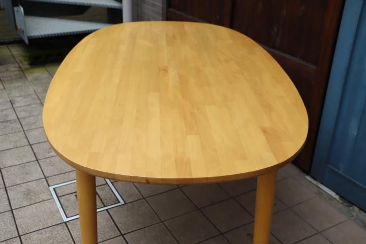 IDEE(イデー)で取り扱われていたFEUILLE DINING TABLE(フイユ IDEE(イデー)で取り扱われていたFEUILLE DINING TABLE(フイユ