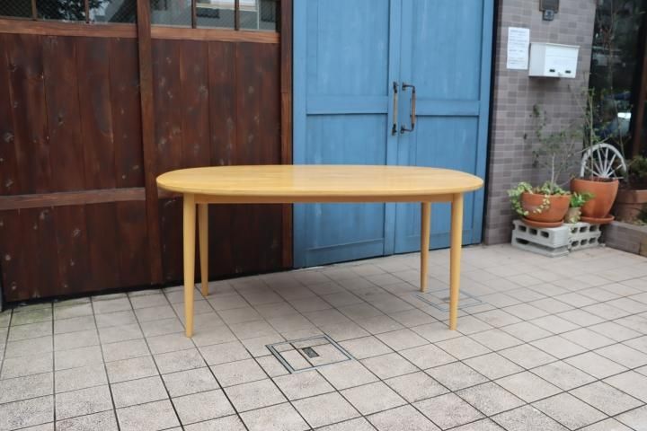 IDEE(イデー)で取り扱われていたFEUILLE DINING TABLE(フイユ IDEE(イデー)で取り扱われていたFEUILLE DINING TABLE(フイユ