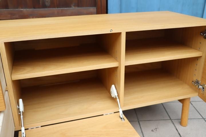 IDEE(イデー)のSTILT SIDEBOARD L(スティルト サイドボード)です IDEE(イデー)のSTILT SIDEBOARD L(スティルト サイドボード)です