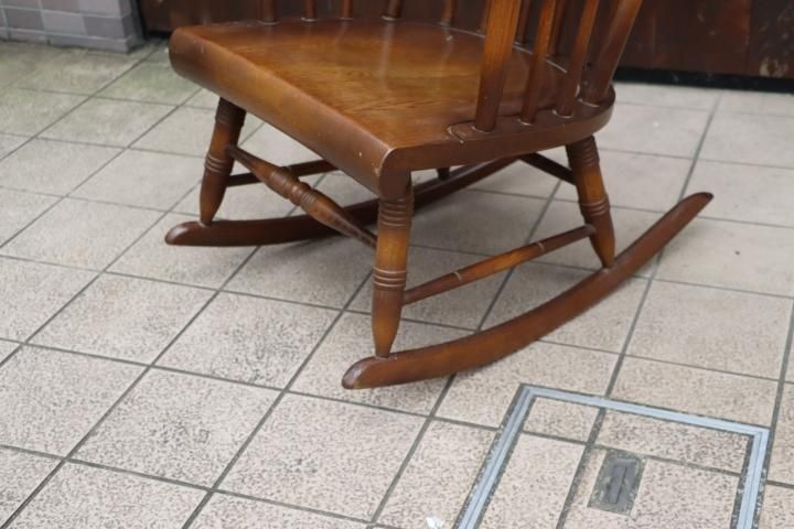 キツツキマークで親しまれている飛騨産業の穂高シリーズの キツツキマークで親しまれている飛騨産業の穂高シリーズの