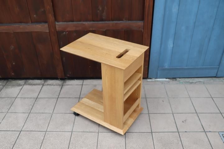 北海道のメーカーUSAMI(ウサミ木工)のオーク無垢材を使用した 北海道のメーカーUSAMI(ウサミ木工)のオーク無垢材を使用した