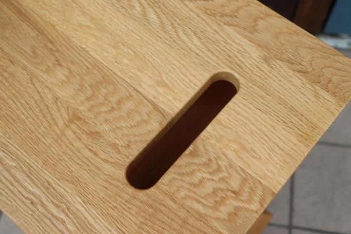 北海道のメーカーUSAMI(ウサミ木工)のオーク無垢材を使用した 北海道のメーカーUSAMI(ウサミ木工)のオーク無垢材を使用した