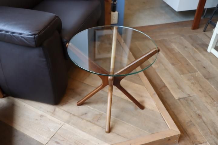 ACME FURNITURE(アクメファニチャー)の60年代の雰囲気を再現した ACME FURNITURE(アクメファニチャー)の60年代の雰囲気を再現した
