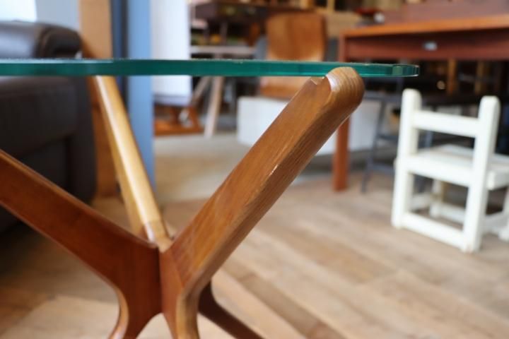 ACME FURNITURE(アクメファニチャー)の60年代の雰囲気を再現した ACME FURNITURE(アクメファニチャー)の60年代の雰囲気を再現した