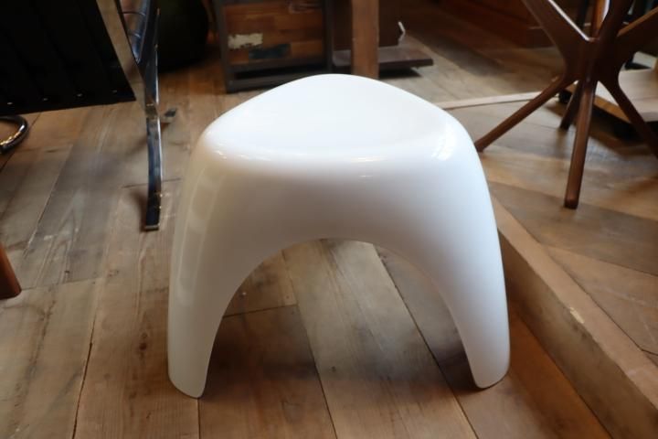 エレファントスツール　柳宗理　habitat ハビタ / habitat エレファントスツール ブラック 柳宗理 ミッド