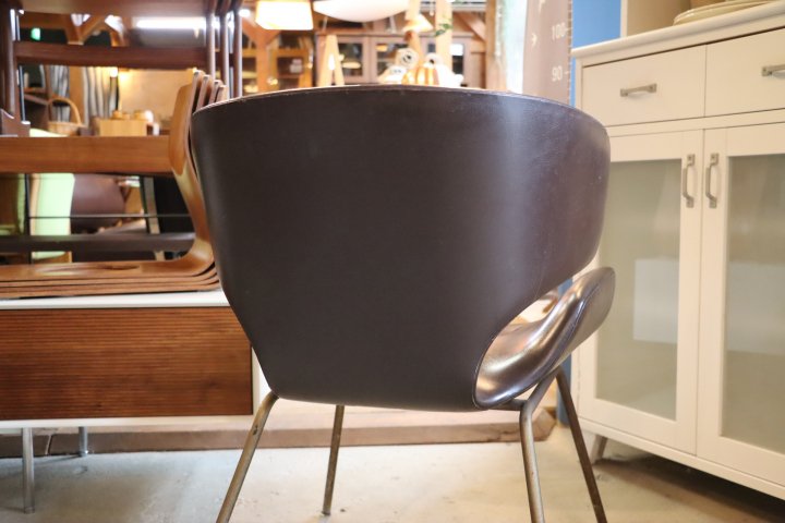 天童木工(TENDO)の稀少なヴィンテージ カブトチェアーです！剣持勇デザインのカブトムシのようなフォルムのラウンジチェアー。3次元カーブの成形合板の実現にチャレンジし作り上げた名作椅子(2)  - kokoelma -ココエルマ- 雑貨・中古家具・北欧家具・アンティーク家具の ...