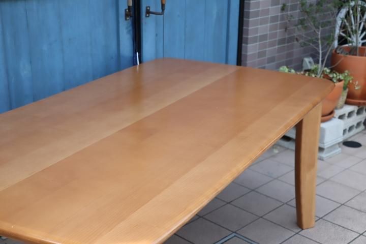 karimoku(カリモク家具)のchitano(チターノ)シリーズのダイニング 