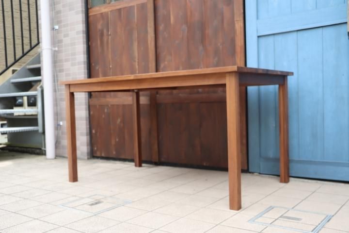 無印良品(MUJI)のウォールナット無垢材 ダイニングテーブル