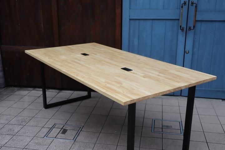 Kanademono(かなでもの)の人気シリーズTHE TABLE ラバーウッドN Kanademono(かなでもの)の人気シリーズTHE TABLE ラバーウッドN