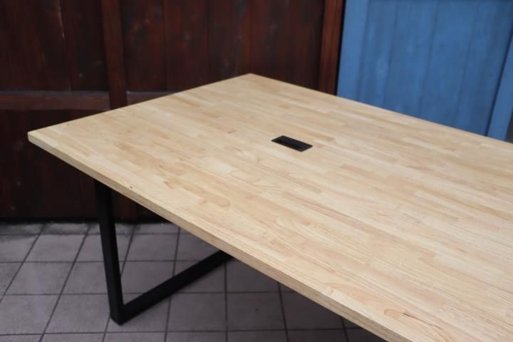 Kanademono(かなでもの)の人気シリーズTHE TABLE ラバーウッドN Kanademono(かなでもの)の人気シリーズTHE TABLE ラバーウッドN