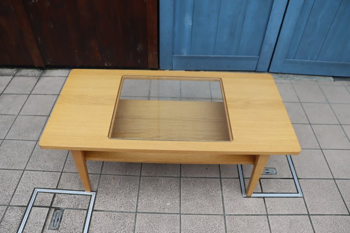 unico(ウニコ)のSIGNE(シグネ)シリーズのローテーブルです。オーク材の 