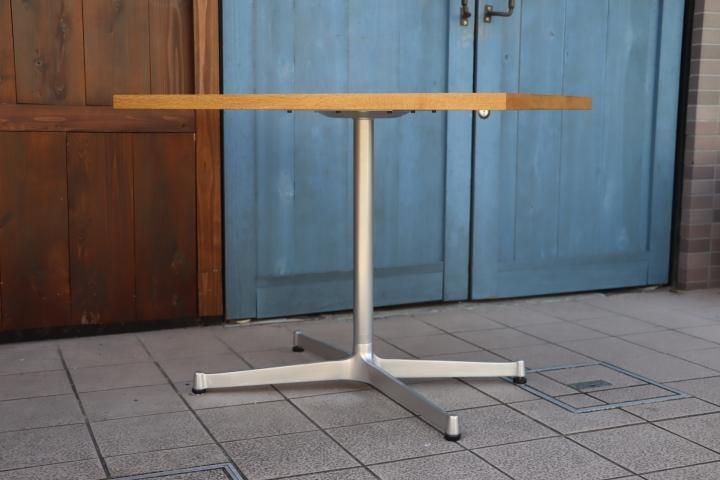 greeniche(グリニッチ) オーク無垢材 カフェテーブル。/ソファー greeniche(グリニッチ) オーク無垢材 カフェテーブル。/ソファー