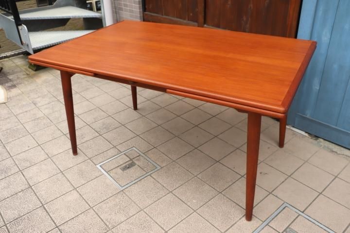 Andreas Tuck(アンドレアス・トック)社の Hans.J.Wegner(ハンス Andreas Tuck(アンドレアス・トック)社の Hans.J.Wegner(ハンス