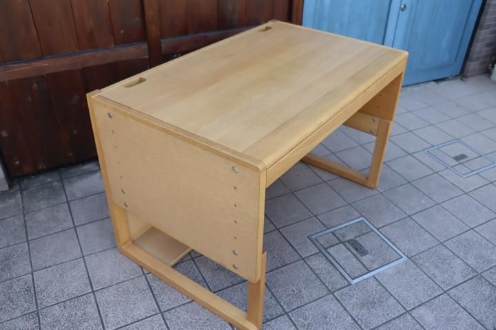 値下げ/karimoku(カリモク)とBenesse(ベネッセ)のコラボ商品 値下げ/karimoku(カリモク)とBenesse(ベネッセ)のコラボ商品