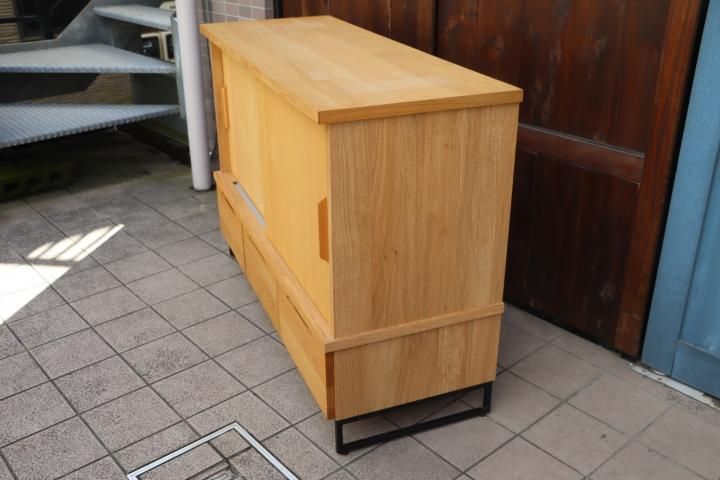 a.depeche(アデペシュ) splem(スプレム) サイドボードです