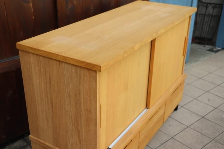 a.depeche(アデペシュ) splem(スプレム) サイドボードです。/オーク材