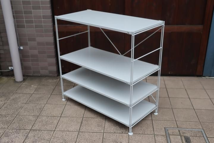 無印良品(MUJI)の人気の4段スチールユニットシェルフです!2人 無印良品(MUJI)の人気の4段スチールユニットシェルフです!2人