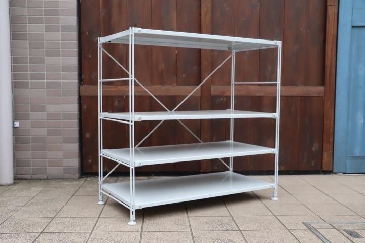 無印良品(MUJI)の人気の4段スチールユニットシェルフです!2人 無印良品(MUJI)の人気の4段スチールユニットシェルフです!2人