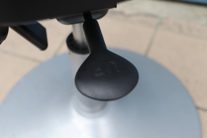 ayur chair(アーユルチェア) ルナ 丸ベースタイプです。/坐骨で ayur chair(アーユルチェア) ルナ 丸ベースタイプです。/坐骨で