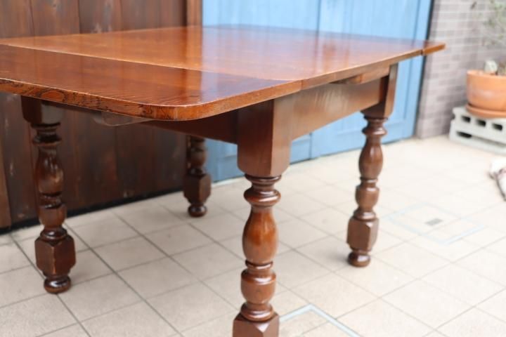 Lloyd's Antiques(ロイズアンティークス)で取り扱われていた英国 Lloyd's Antiques(ロイズアンティークス)で取り扱われていた英国