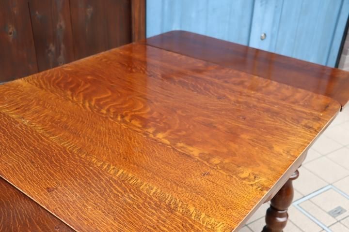 Lloyd's Antiques(ロイズアンティークス)で取り扱われていた英国 Lloyd's Antiques(ロイズアンティークス)で取り扱われていた英国
