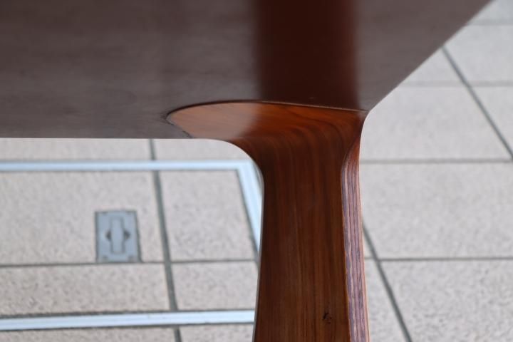 天童木工(TENDO) 稀少なブラジリアンローズウッド 座卓!和室は 天童木工(TENDO) 稀少なブラジリアンローズウッド 座卓!和室は