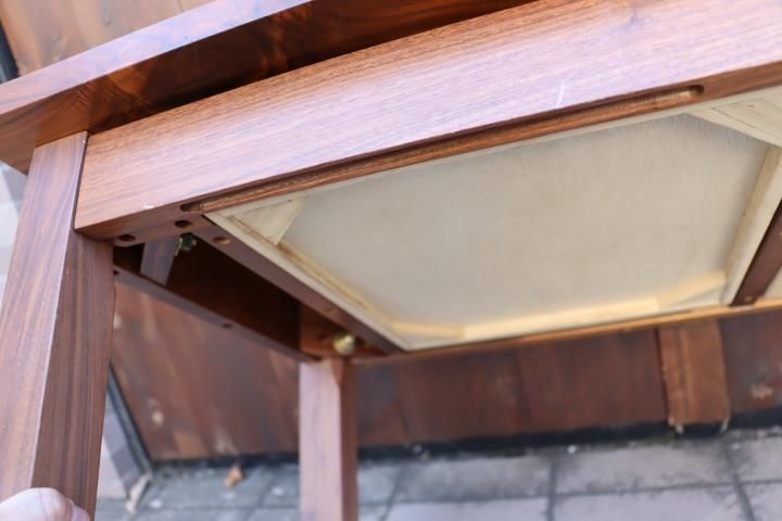無印良品(MUJI)のウォールナット無垢材 ローテーブルです 無印良品(MUJI)のウォールナット無垢材 ローテーブルです