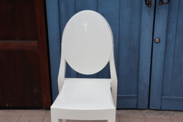 イタリアのデザイナーズ家具ブランドKARTELL(カルテル)の イタリアのデザイナーズ家具ブランドKARTELL(カルテル)の