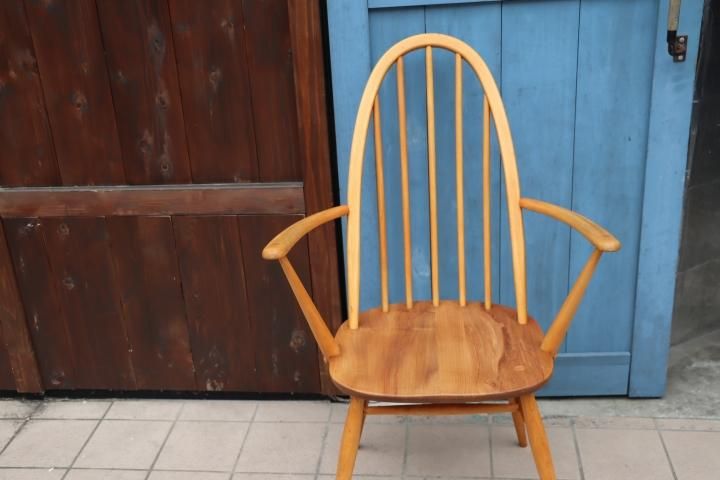 イギリスercol(アーコール)社のクェーカーアームチェアーです
