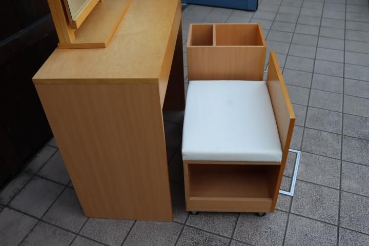 無印良品(MUJI)の希少なメープル材を使用したドレッサーセット 無印良品(MUJI)の希少なメープル材を使用したドレッサーセット