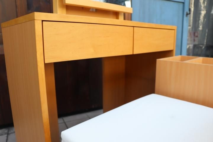 無印良品(MUJI)の希少なメープル材を使用したドレッサーセット 無印良品(MUJI)の希少なメープル材を使用したドレッサーセット