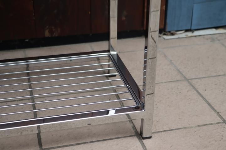 ドイツのブランドDECOR WALTHER(デコワルター)のレザーベンチ