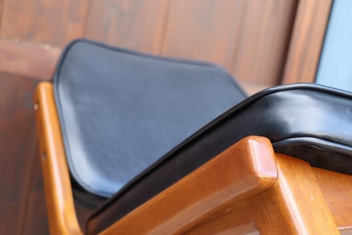 ACME FURNITURE(アクメファニチャー)の曲線を描いたウッド ACME FURNITURE(アクメファニチャー)の曲線を描いたウッド