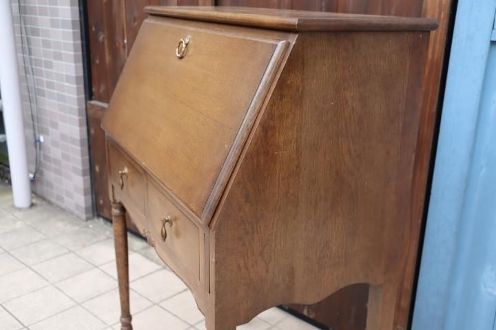 神戸家具◇クラシックなデザインのオーク材 ライティング