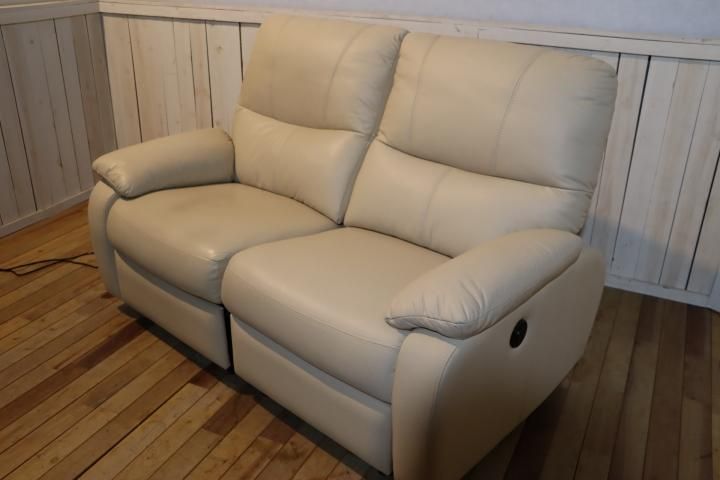IDC OTSUKA(大塚家具)のSARA(サラ) 本革 電動リクライニング IDC OTSUKA(大塚家具)のSARA(サラ) 本革 電動リクライニング