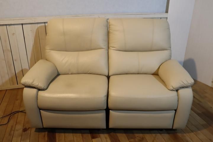IDC OTSUKA(大塚家具)のSARA(サラ) 本革 電動リクライニング IDC OTSUKA(大塚家具)のSARA(サラ) 本革 電動リクライニング