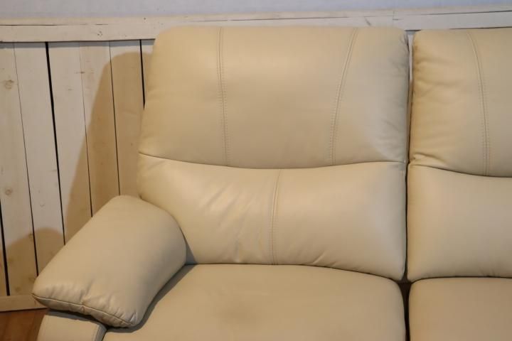 IDC OTSUKA(大塚家具)のSARA(サラ) 本革 電動リクライニング IDC OTSUKA(大塚家具)のSARA(サラ) 本革 電動リクライニング