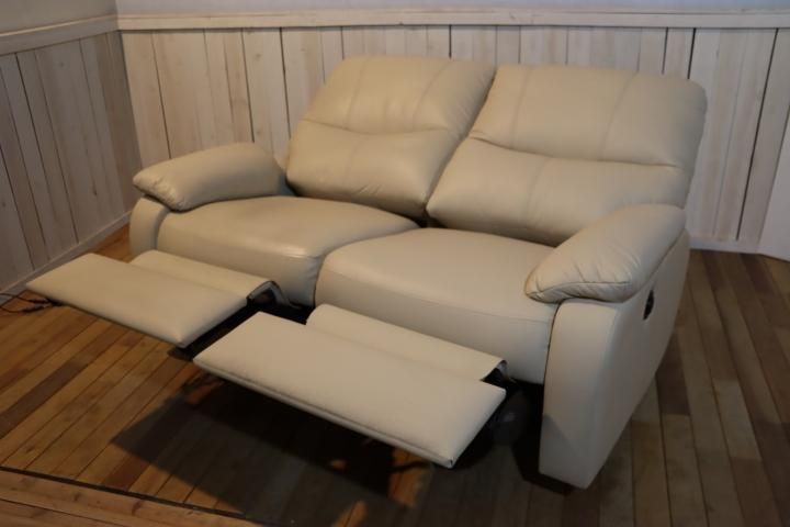 IDC OTSUKA(大塚家具)のSARA(サラ) 本革 電動リクライニング IDC OTSUKA(大塚家具)のSARA(サラ) 本革 電動リクライニング