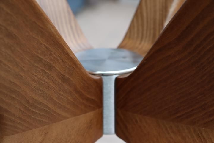 イタリアのCalligaris(カリガリス)社のTOKYO(トーキョー) 円形 イタリアのCalligaris(カリガリス)社のTOKYO(トーキョー) 円形