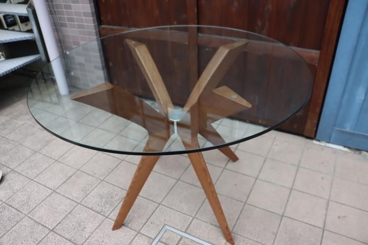 イタリアのCalligaris(カリガリス)社のTOKYO(トーキョー) 円形 イタリアのCalligaris(カリガリス)社のTOKYO(トーキョー) 円形
