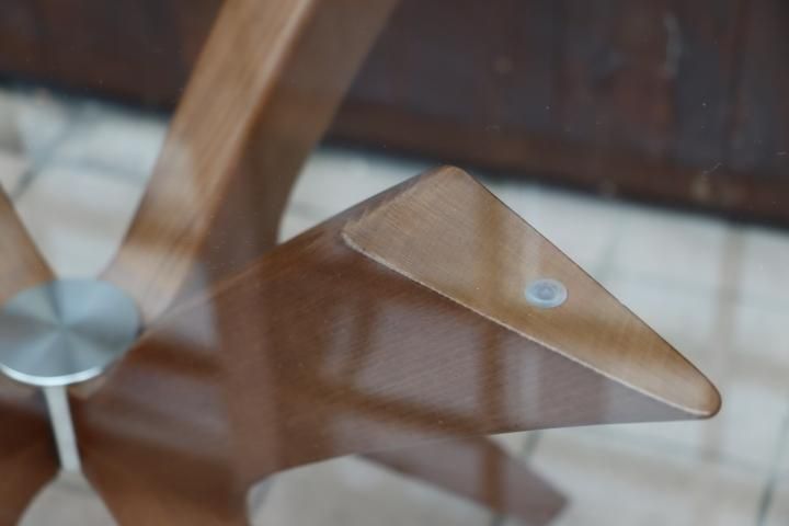 イタリアのCalligaris(カリガリス)社のTOKYO(トーキョー) 円形 イタリアのCalligaris(カリガリス)社のTOKYO(トーキョー) 円形