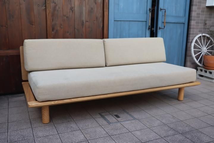 人気の無印良品 Muji のオーク材 スモールベッドフレームです クッションパーツ付 1人暮らしにもおススメのシンプルなデザインのソファーベッド 普段は3人掛けソファーとして活躍します Kokoelma ココエルマ 雑貨 中古家具 北欧家具 アンティーク家具の 人気の無印良品 Muji のオーク材 スモールベッドフレームです クッションパーツ付 1人暮らしにもおススメのシンプルなデザインのソファーベッド 普段は3人掛けソファーとして活躍します Kokoelma ココエルマ 雑貨 中古家具 北欧家具 アンティーク家具の